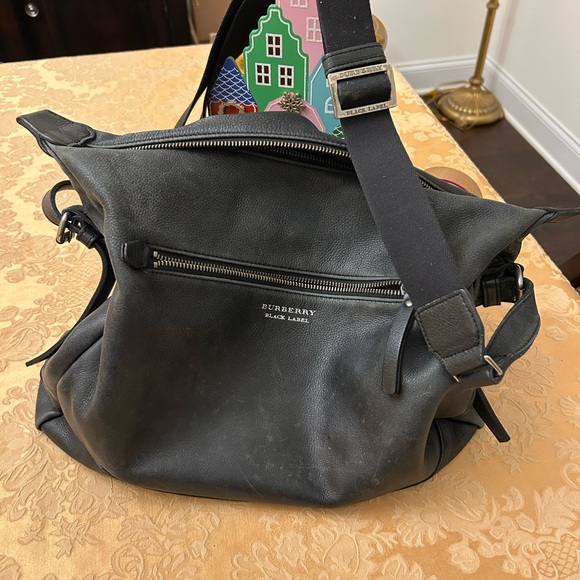 BURBERRY AUTHENTIC BLACK LABEL CALFSKIN LEATHER CROSSBODY BAG UNSEX - Picture 4 of 10